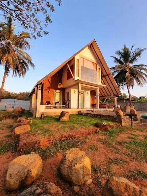 Linwewa Villa, Sigiriya 0*,