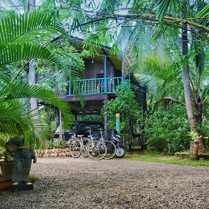 Passion Ray & Tree Hut Kwatera prywatna